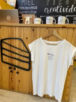 Camiseta Type Chica · Blanca