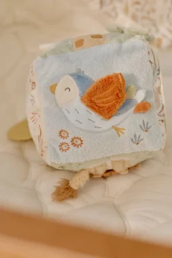 Cubo Blandito de Actividades Safari Friends · Little Dutch