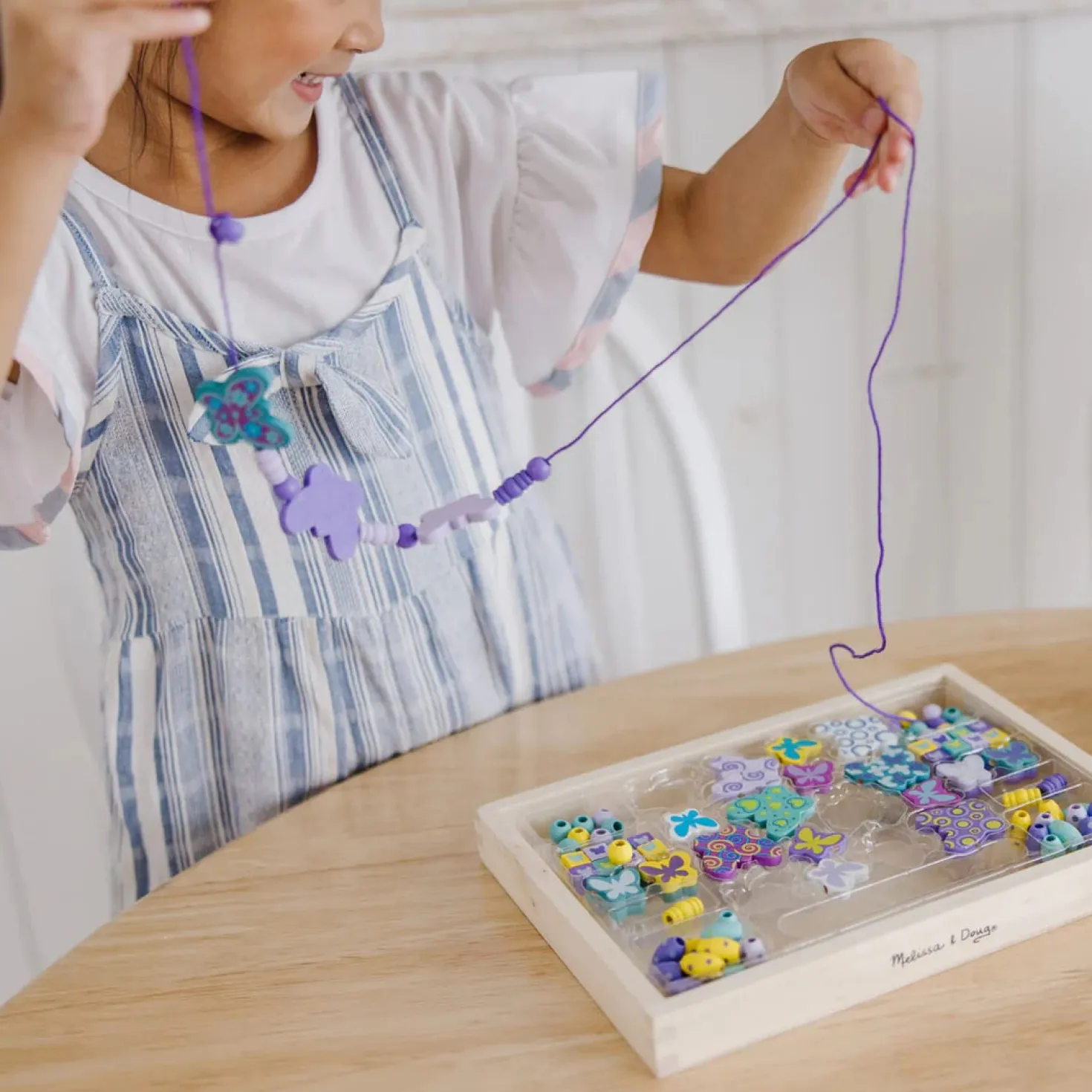 Cuentas de Madera Mariposas · Melissa & Doug