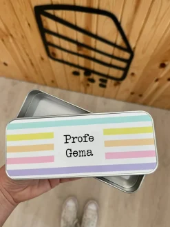 Estuche de lata vintage personalizable · Rainbow