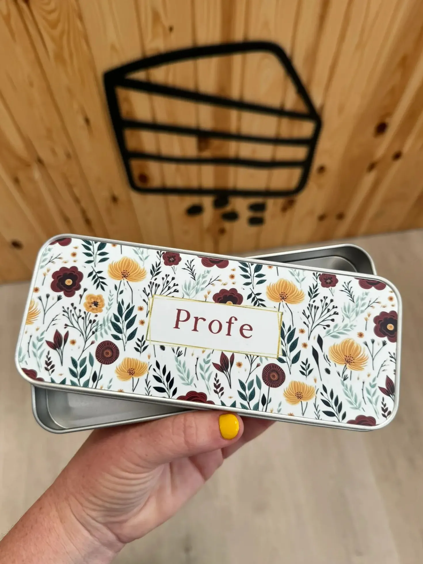 Estuche de lata vintage personalizable · Vintage Flowers