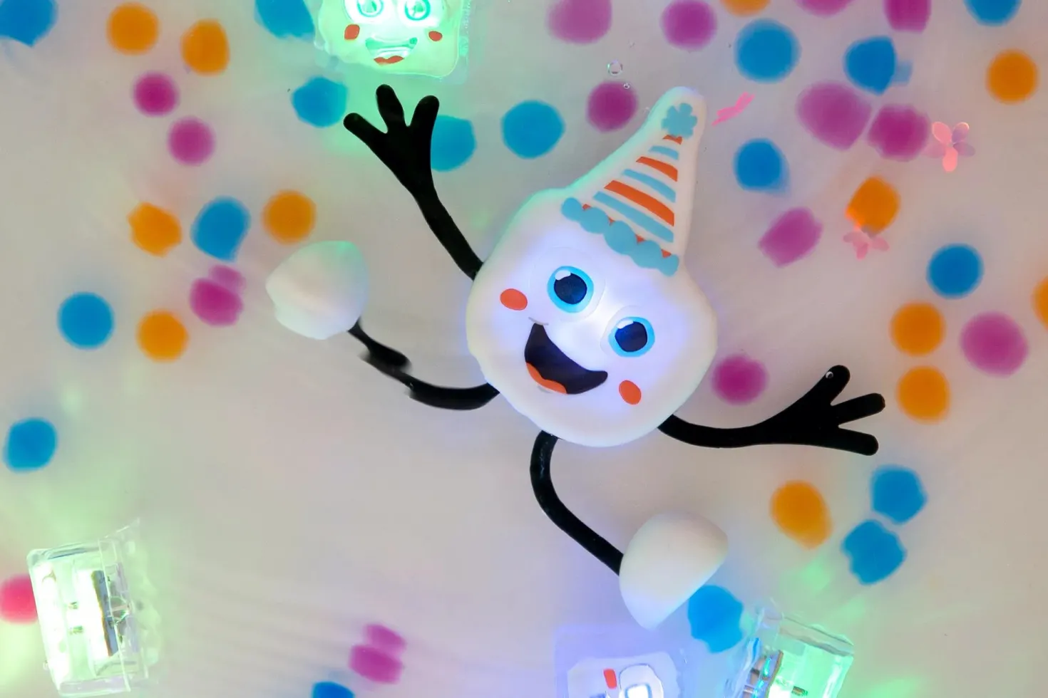 GloPals Set Personaje + 2 Cubos luz PARTY Multicolor