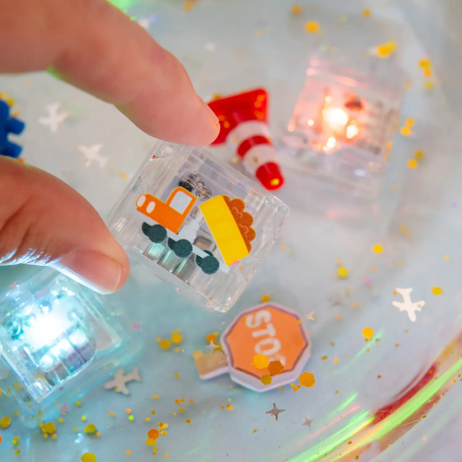 GloPals Set regalo 6 cubos de luz Automóviles