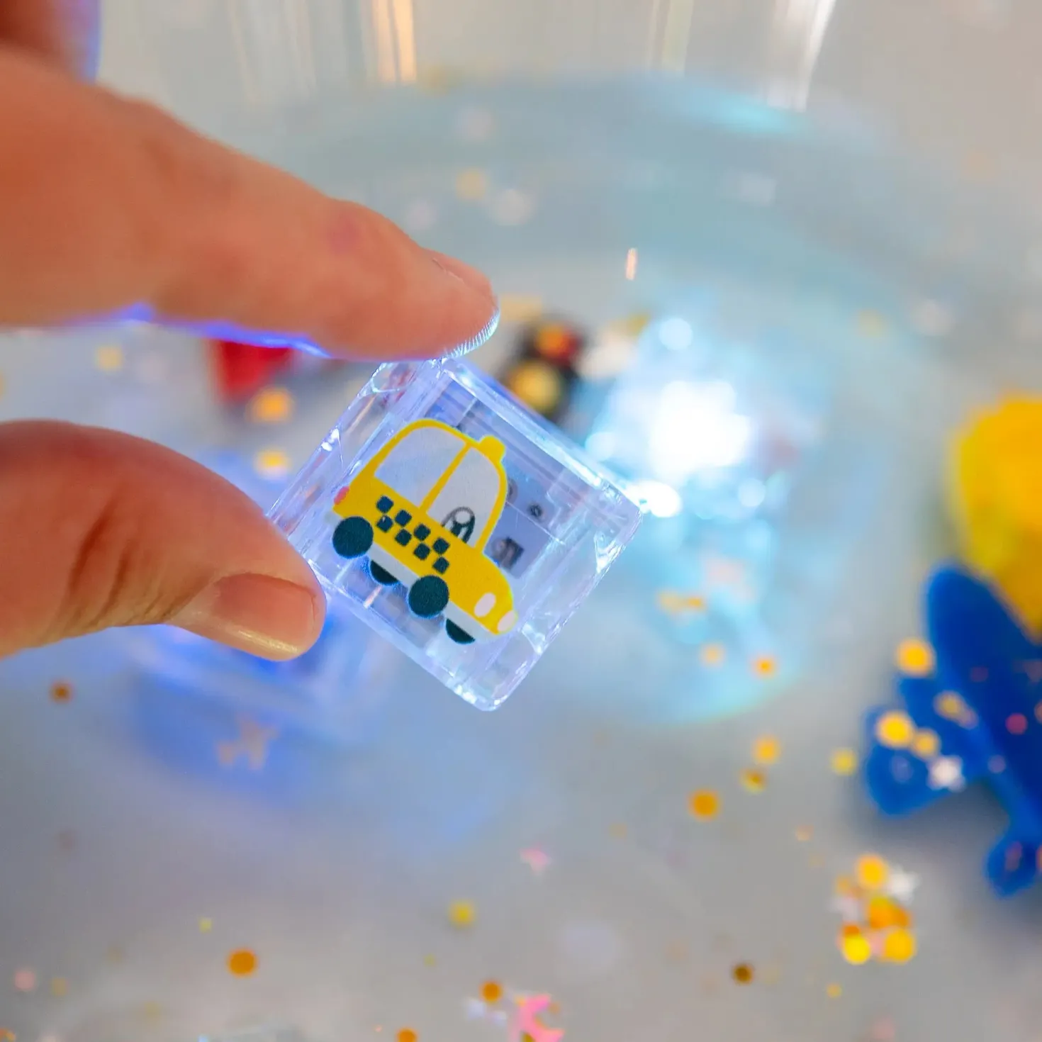 GloPals Set regalo 6 cubos de luz Automóviles