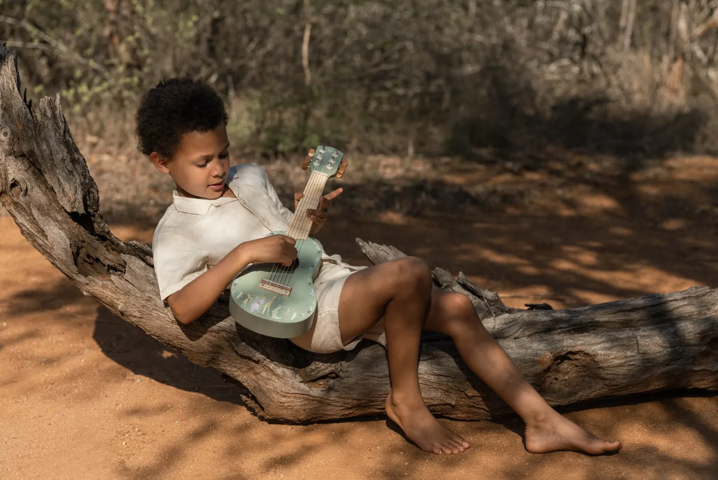 Guitarra de madera verde FSC Safari Friends · Little Dutch