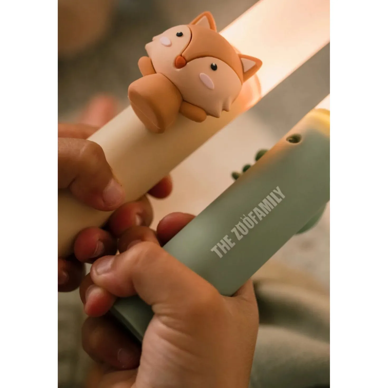 Lámpara Linterna portátil Zoolight · Zoofamily