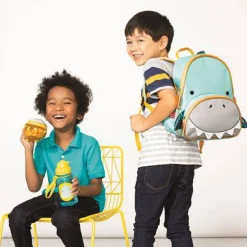 Mochila Tiburón · Skip Hop