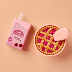 Pack zumo y tarta de cereza · Tiny Harlow