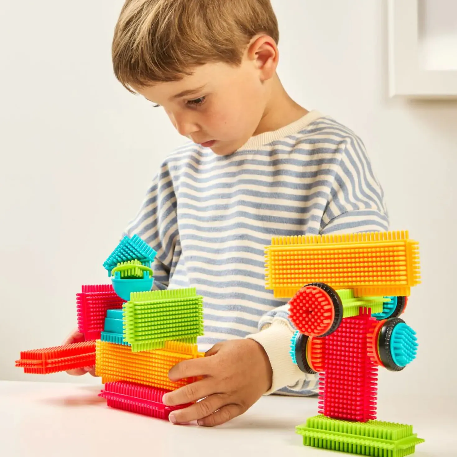 Pegy Bricks All on Board · Miniland