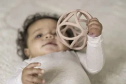Pelota sensorial silicona rosa · Little Dutch