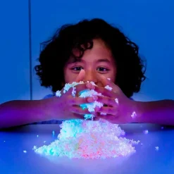 Playfoam Pluffle Twist brilla en la oscuridad