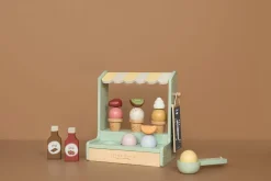 Puesto de helados de madera · Little Dutch