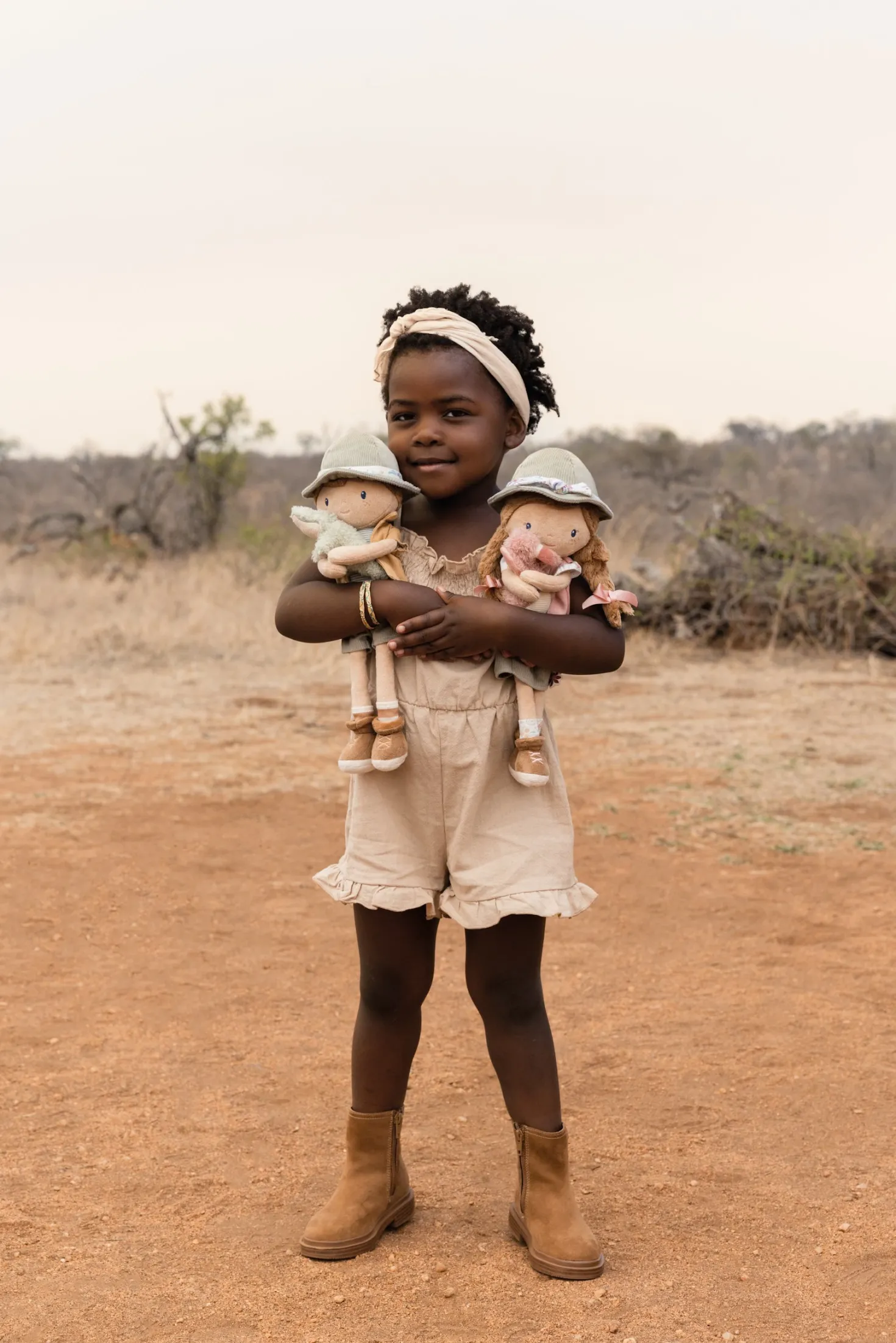 Rosa Exploradora Muñeca Blandita Safari · Little Dutch