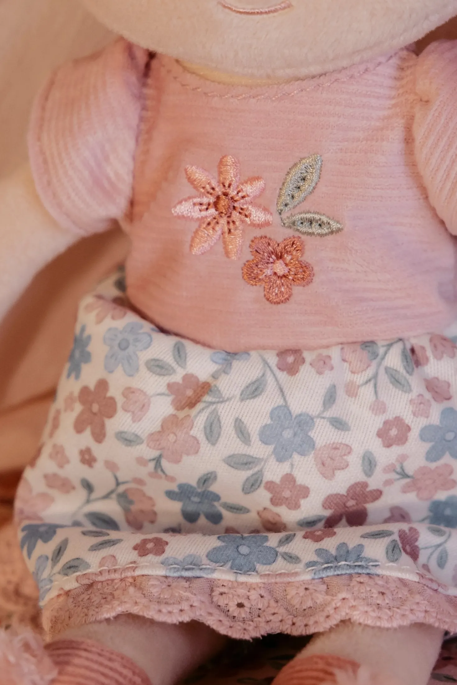 Rosa Muñeca Blandita Nueva · Little Dutch