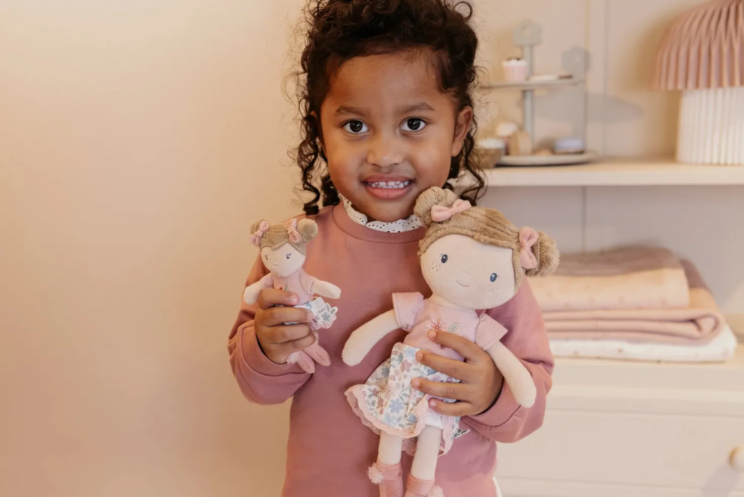 Rosa Muñeca Blandita Pequeña Nueva · Little Dutch