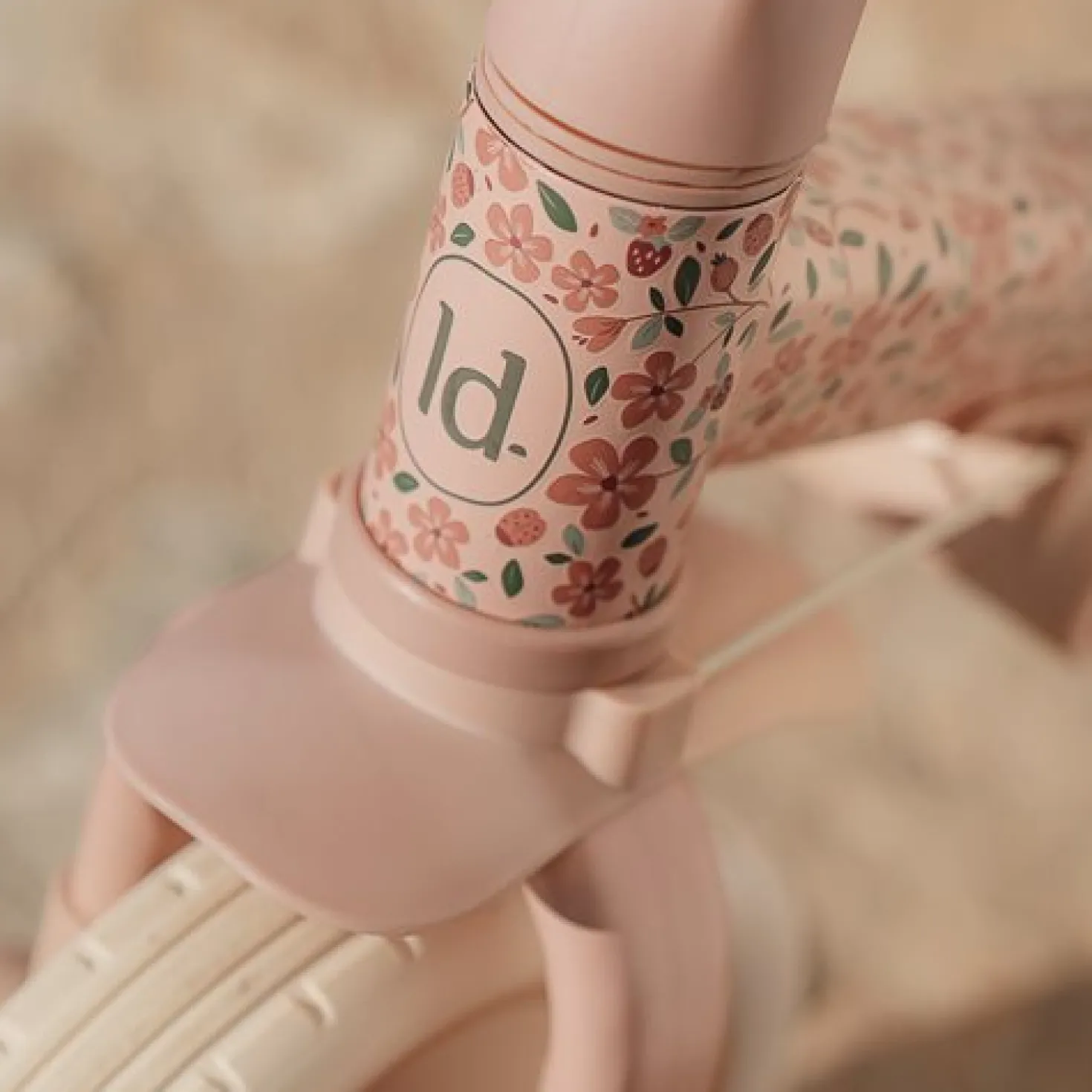 Triciclo con barra Rosa Flores · Little Dutch