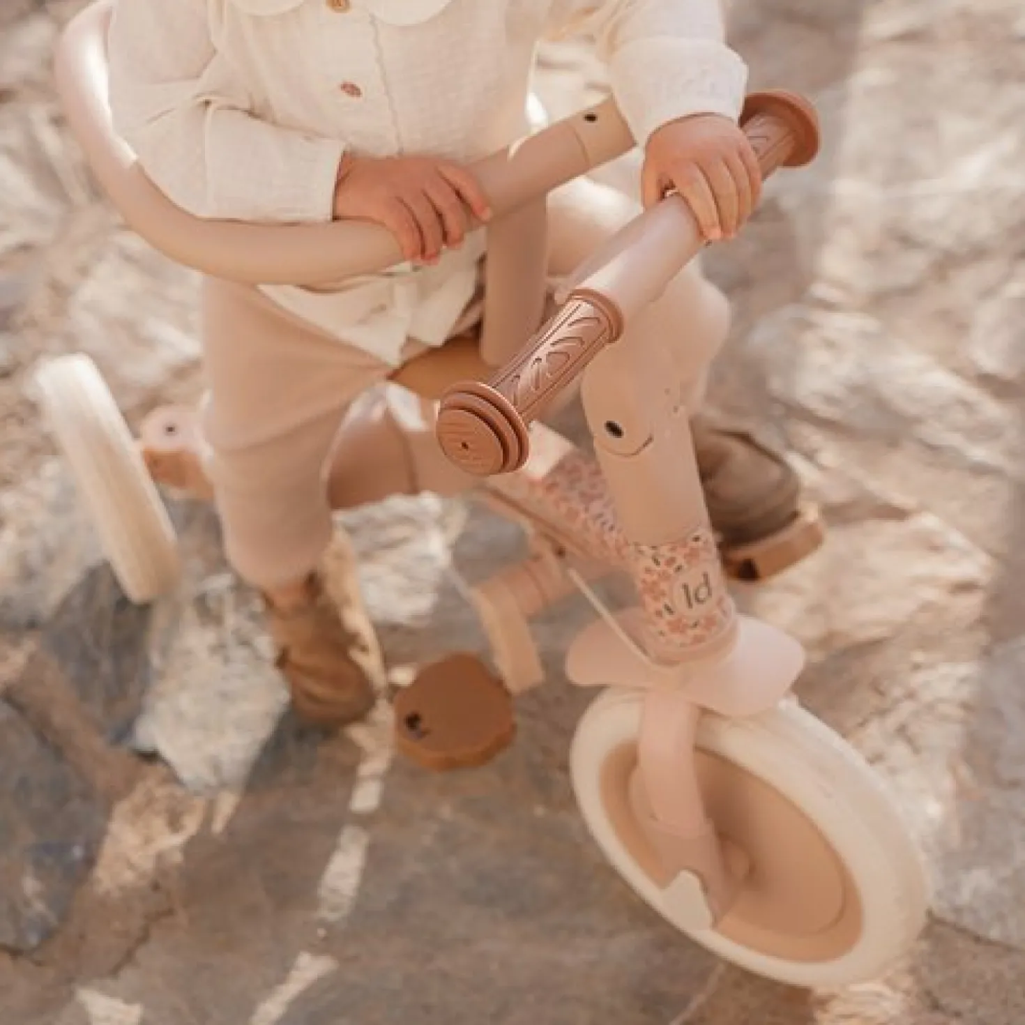 Triciclo con barra Rosa Flores · Little Dutch